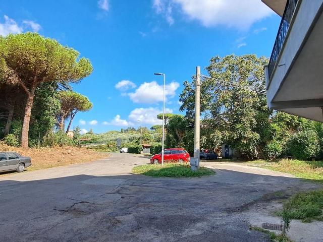 Appartamento in vendita a Lanuvio RM