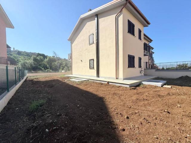 Appartamento in vendita a Lanuvio RM