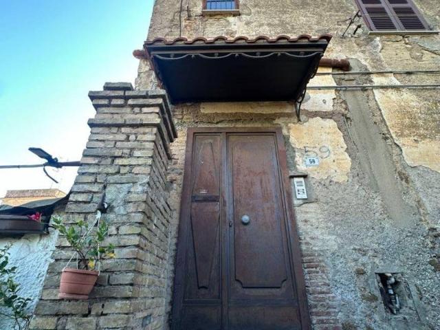 Appartamento in vendita a Lanuvio RM