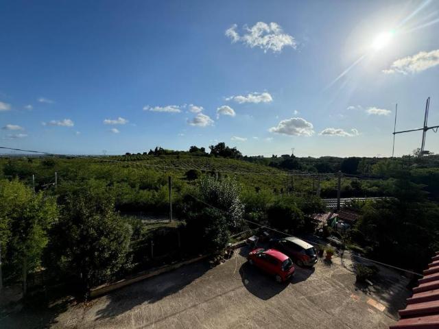 Appartamento in vendita a Lanuvio RM
