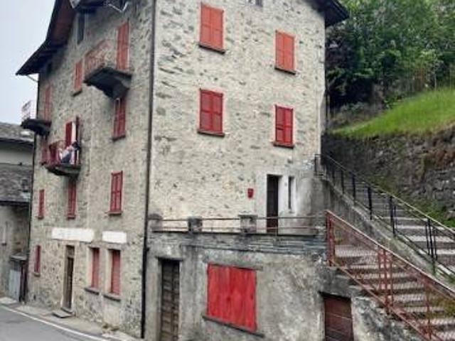 Appartamento in vendita a Lanzada SO