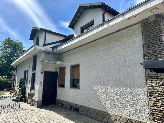 Appartamento in vendita a Lanzo Torinese TO