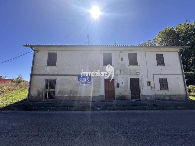 Appartamento in vendita a L'Aquila AQ