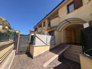 Appartamento in vendita a Lariano RM