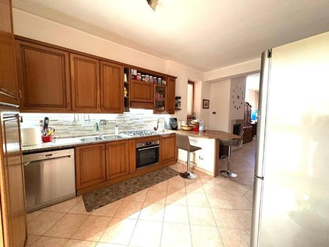 Appartamento in vendita a Lariano RM