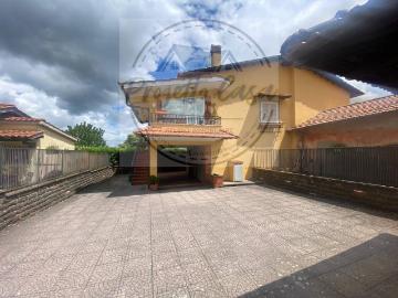Appartamento in vendita a Lariano RM