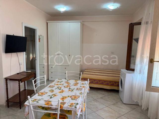 Appartamento in vendita a Latina via del Gelsomino, Latina Scalo