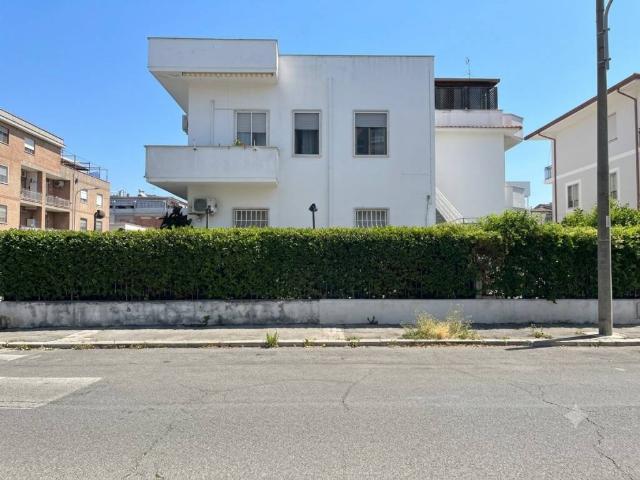 Appartamento in vendita a Latina LT