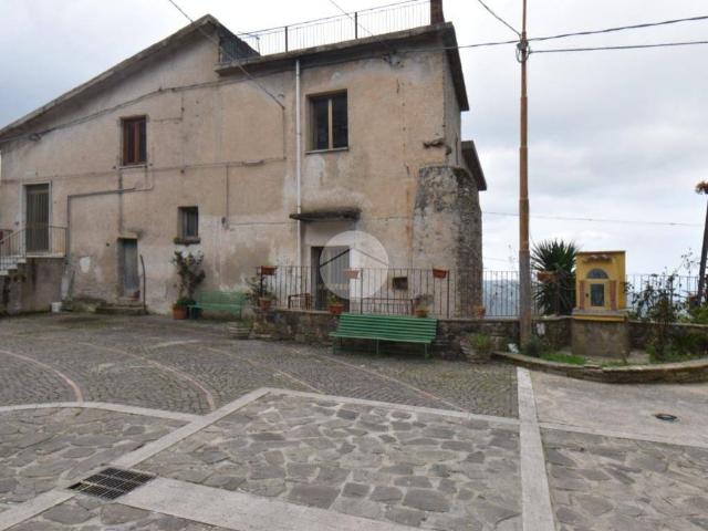 Appartamento in vendita a Laureana Cilento SA