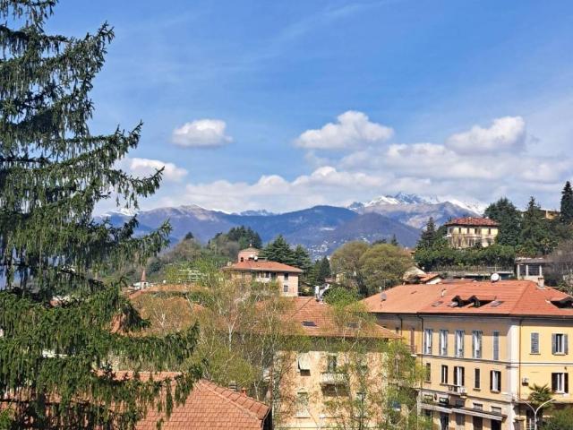 Appartamento in vendita a Laveno Mombello VA