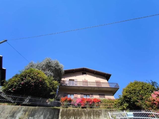 Appartamento in vendita a Laveno Mombello VA