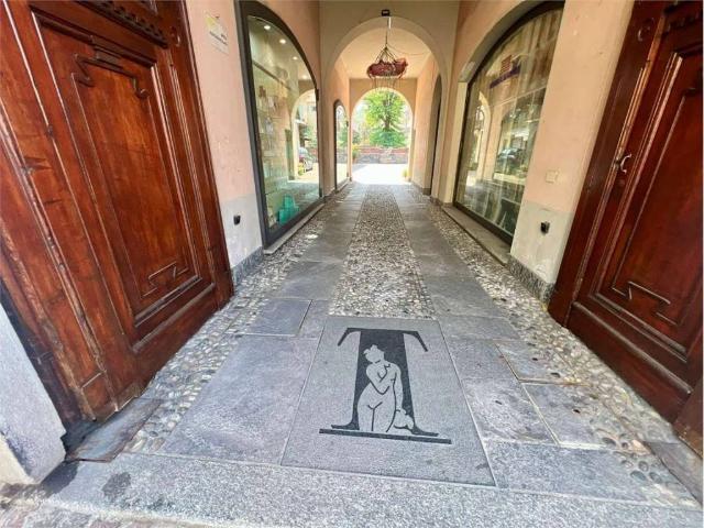 Appartamento in vendita a Laveno Mombello VA
