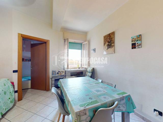 Appartamento in vendita a Lazzate