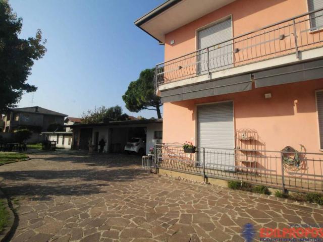 Appartamento in vendita a Lazzate MB