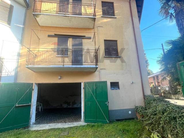 Appartamento in vendita a Leggiuno