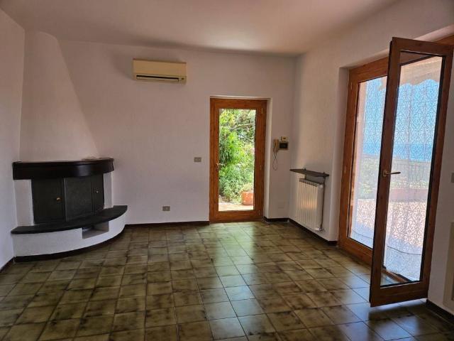 Appartamento in vendita a Leivi GE