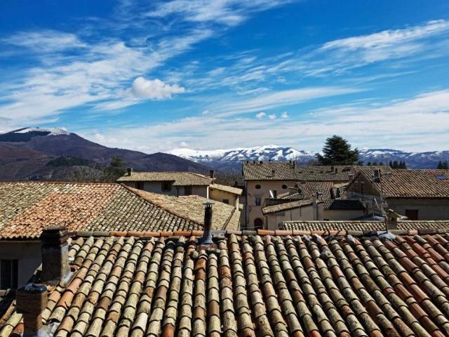 Appartamento in vendita a Leonessa RI