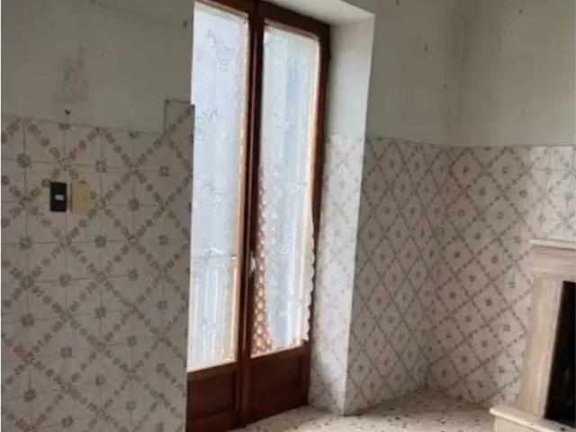 Appartamento in vendita a Lenola LT