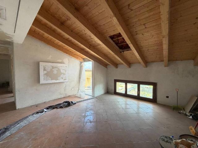 Appartamento in vendita a Lentate sul Seveso MB