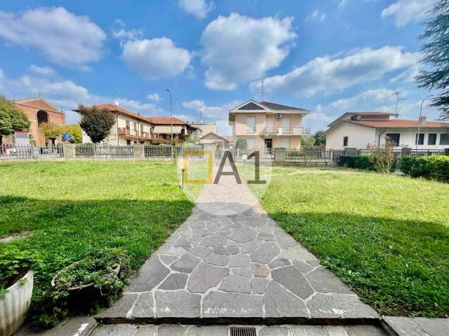 Appartamento in vendita a Lentate sul Seveso MB
