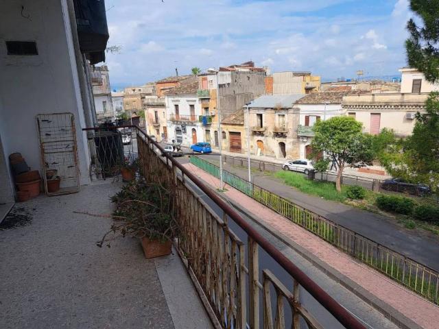 Appartamento in vendita a Lentini SR