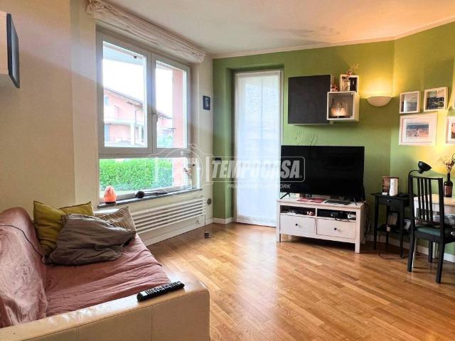 Appartamento in vendita a Lesmo MB