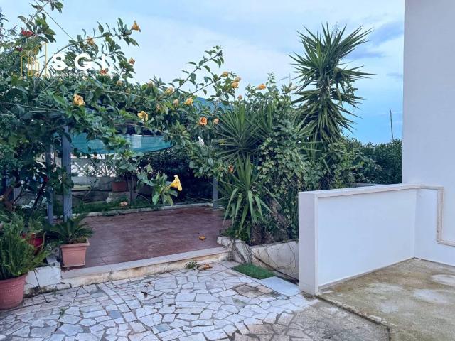 Villa in vendita a Leporano TA