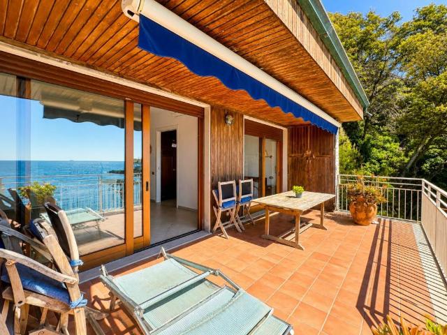 Appartamento in vendita a Lerici SP