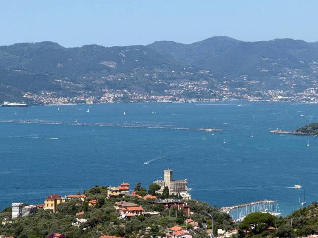 Appartamento in vendita a Lerici SP