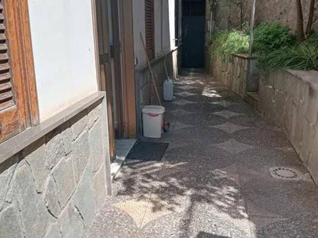 Appartamento in vendita a Lettere NA