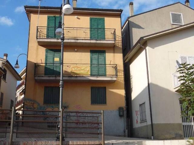 Appartamento in vendita a Lioni AV