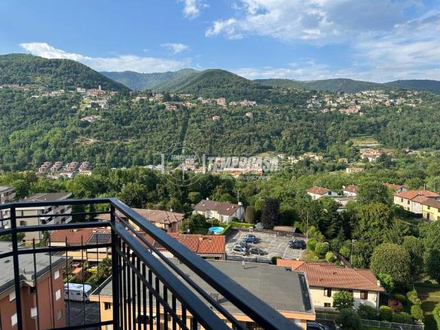 Appartamento in vendita a Lipomo CO