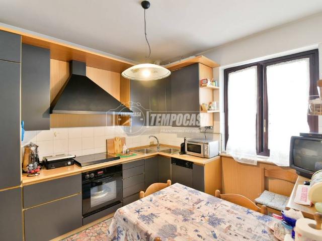 Appartamento in vendita a Lipomo CO