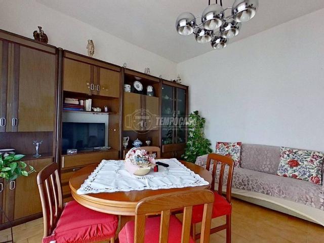 Appartamento in vendita a Lipomo CO
