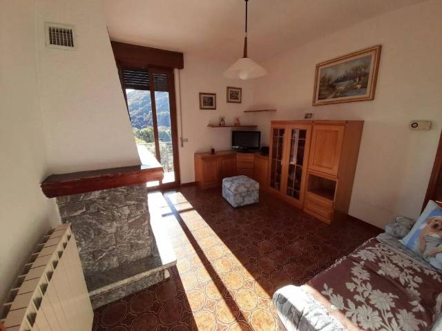 Appartamento in vendita a Livo CO