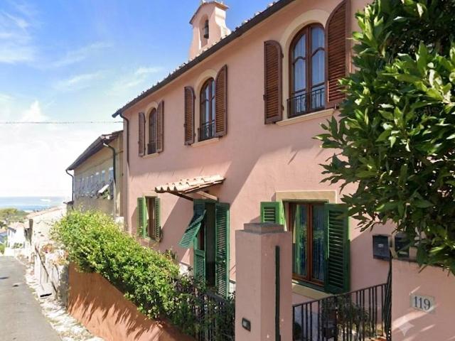 Appartamento in vendita a Livorno