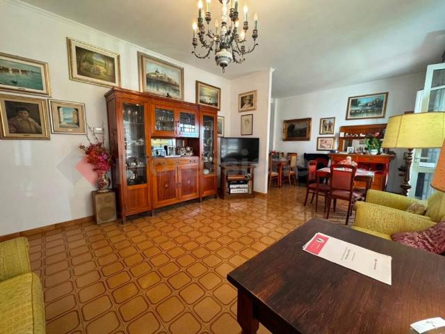 Appartamento in vendita a Livorno LI