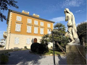 Appartamento in vendita a Livorno LI