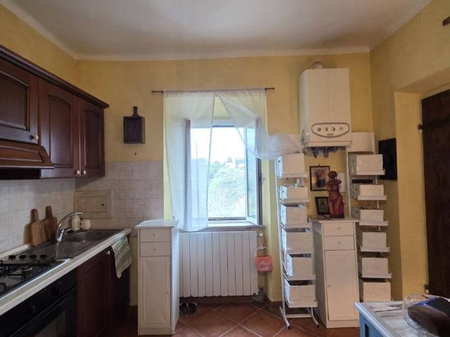 Appartamento in vendita a Collesalvetti LI