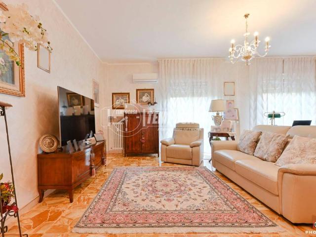 Appartamento in vendita a Livorno LI