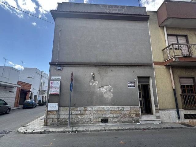 Appartamento in vendita a Lizzano TA