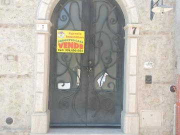 Casa indipendente in vendita a Locri RC