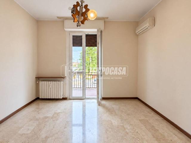 Appartamento in vendita a Lomagna
