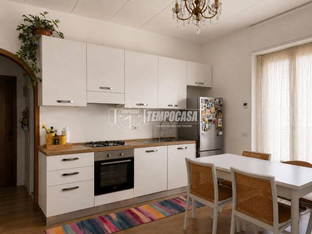 Appartamento in vendita a Lomagna