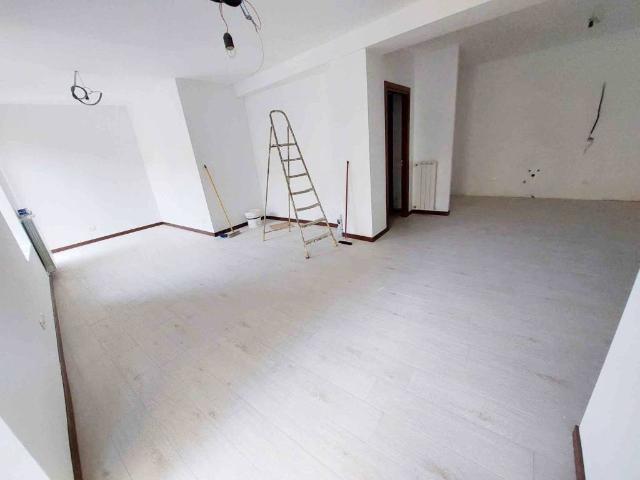 Appartamento in vendita a Lonate Ceppino VA