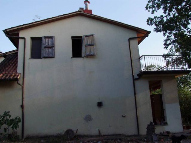 Appartamento in vendita a Londa FI
