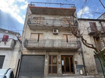 Appartamento in vendita a Longi ME