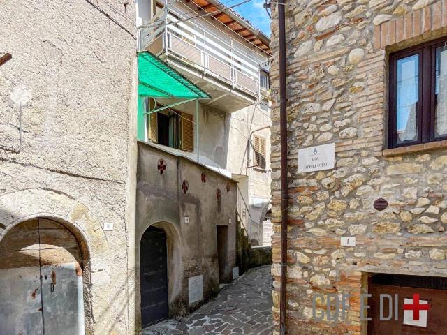 Appartamento in vendita a Longone Sabino RI
