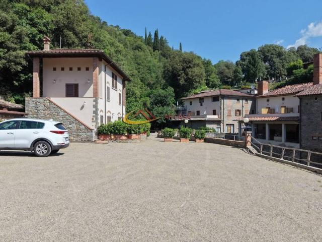 Appartamento in vendita a Loro Ciuffenna AR