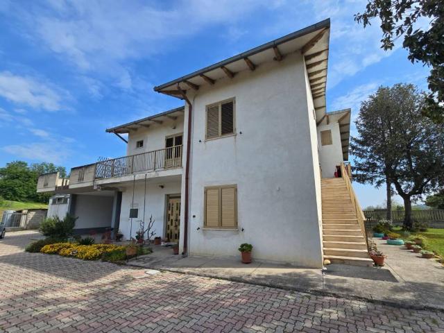 Appartamento in vendita a Loreto Aprutino PE